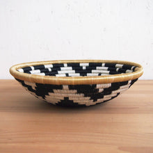 Load image into Gallery viewer, Chwele Bowl