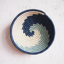 Load image into Gallery viewer, Rususa Small Bowl