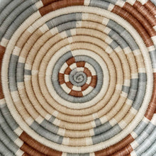 Load image into Gallery viewer, Biendo Small Bowl