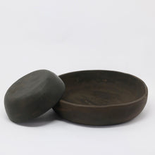 Load image into Gallery viewer, Hand Carved 9.5″ Zanaibo Bowl