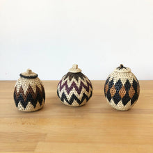 Load image into Gallery viewer, Zulu Mini Lidded Basket 5-6" (Assorted)