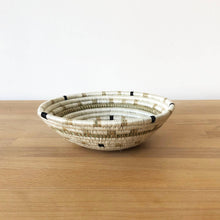 Load image into Gallery viewer, Kanama Small Bowl