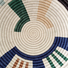 Load image into Gallery viewer, Minago Large Bowl