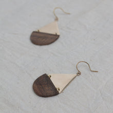 Load image into Gallery viewer, Zeru Earrings