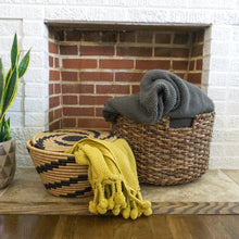 Load image into Gallery viewer, Woven Pot with Lid – Large