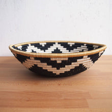 Load image into Gallery viewer, Chwele X-Large Bowl
