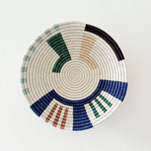 Load image into Gallery viewer, Minago Large Bowl
