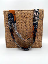 Load image into Gallery viewer, Banana Panel Pop-Up Tote in Neutral
