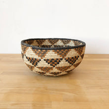 Load image into Gallery viewer, Zulu Bowl 13- 16&quot; (Assorted)
