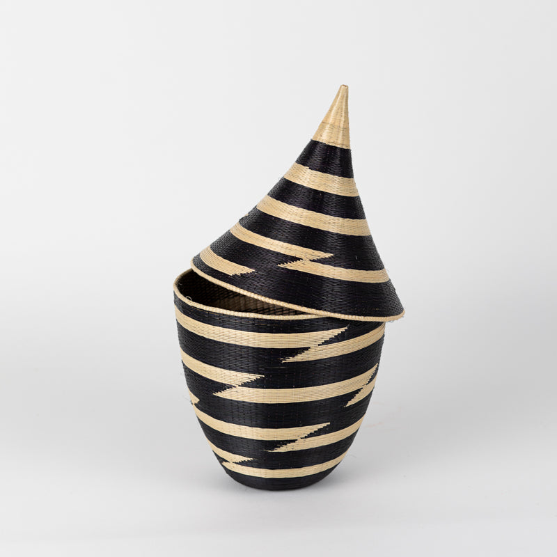 Unique hand woven basket made in Rwanda with black diamond pattern. This is apart of the Akaneri basket design.