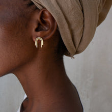 Load image into Gallery viewer, Odi Earrings
